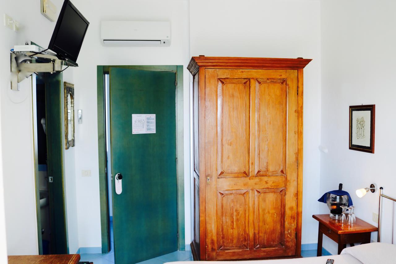 Hotel Rizieri Santa Maria di Leuca Eksteriør billede